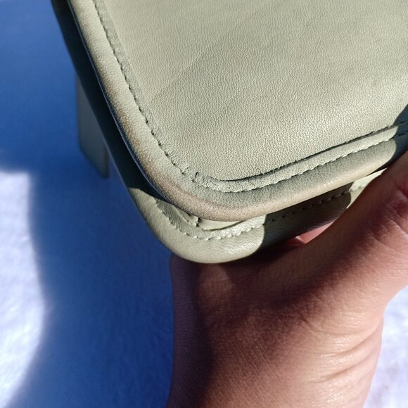 Coach Chunky Case 7165 - Picture 14 of 16